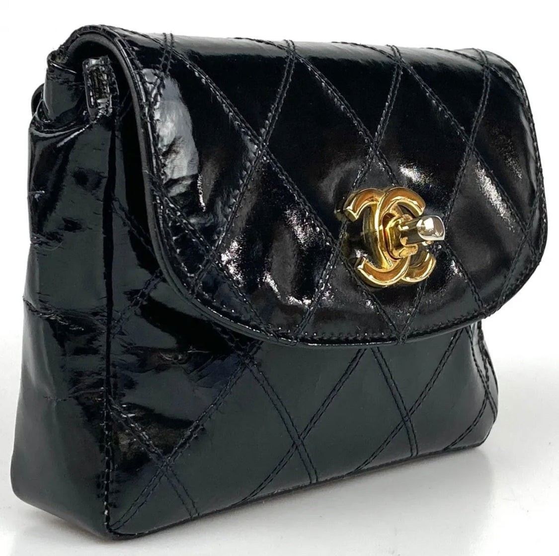 Chanel waist bag vernice