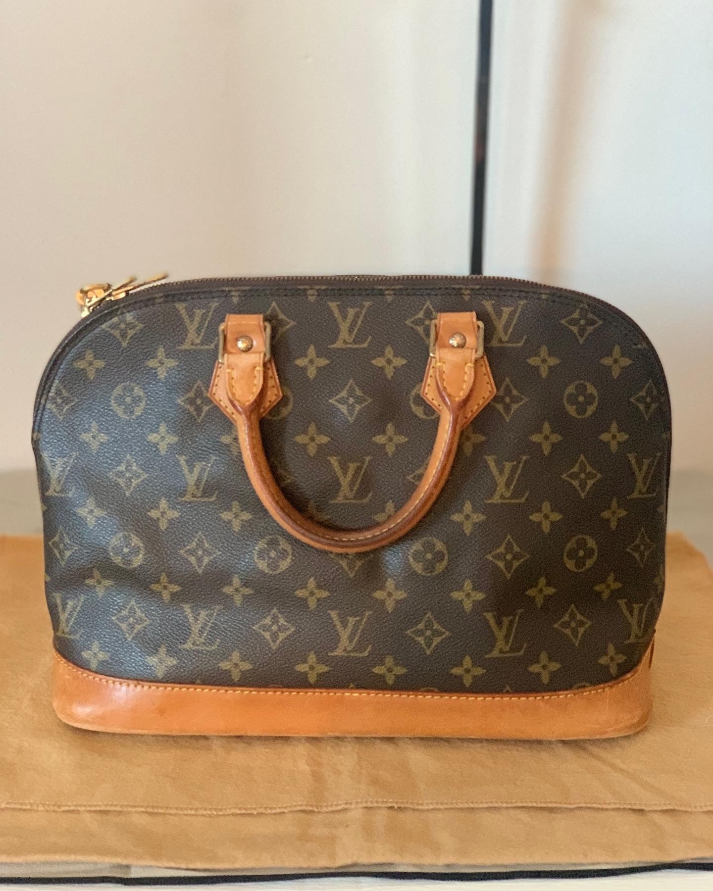 Louis Vuitton Alma PM